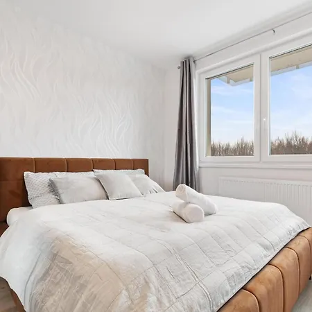 Apartment Ah Ovocne Sady- Next To Airport *