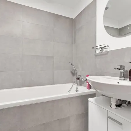 Apartamento Ah Airport Ovocne Sady Free Parking Ac Bratislava