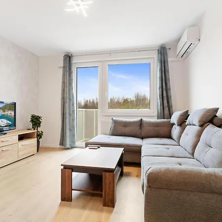 Apartment Ah Ovocne Sady- Next To Airport