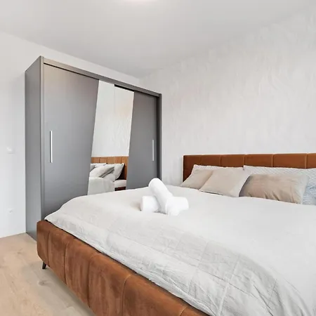 Apartamento Ah Airport Ovocne Sady Free Parking Ac *