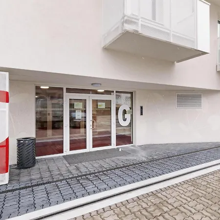 Apartamento Ah Airport Ovocne Sady Free Parking Ac