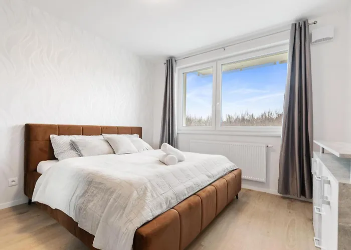 Ah Airport Ovocne Sady Free Parking Ac Apartamento Bratislava