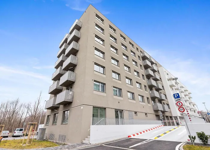 Ah Airport Ovocne Sady Free Parking Ac Апартаменты