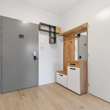 Апартаменты Ah Airport Ovocne Sady Free Parking Ac